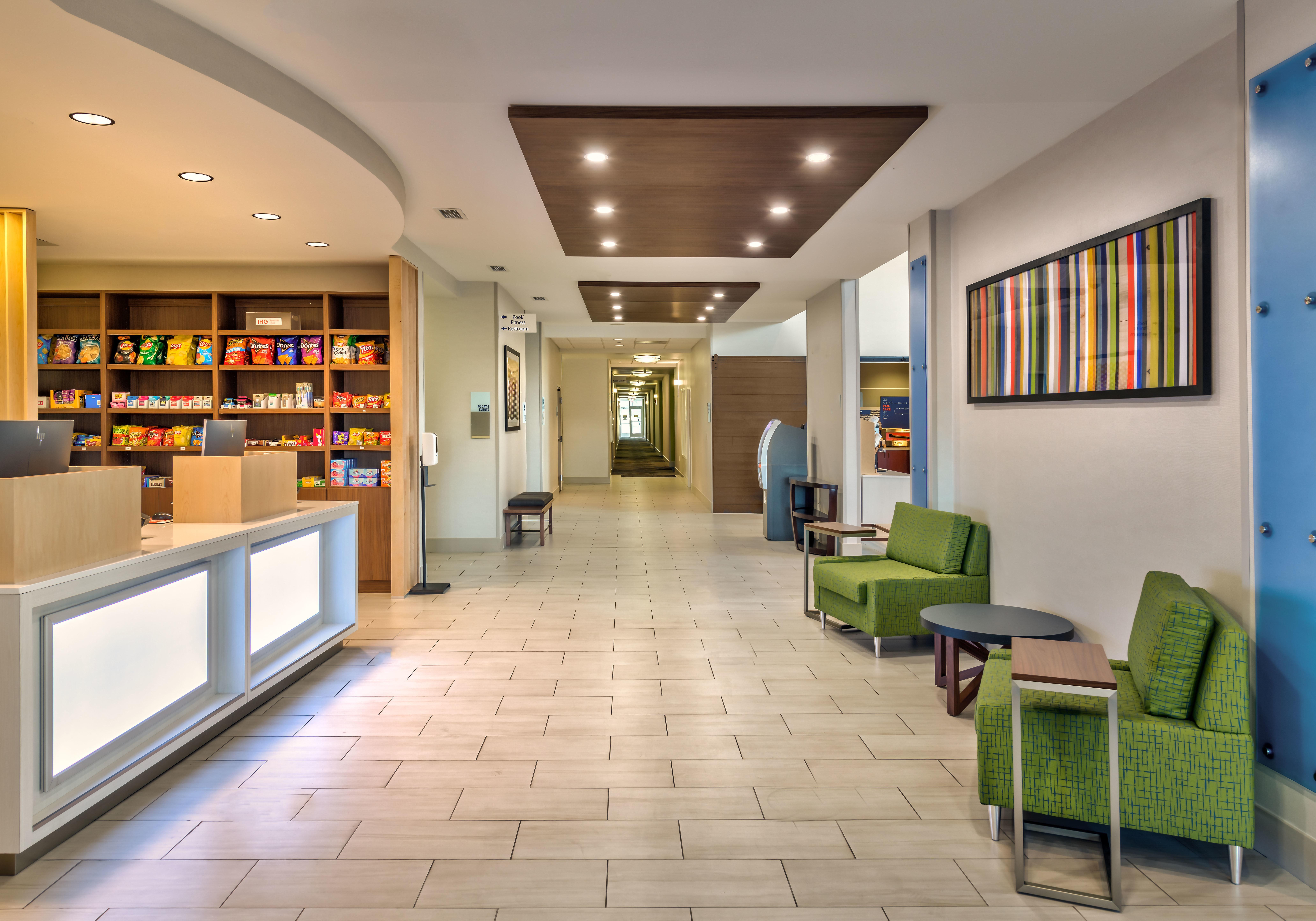 Hotel Express Airport By Ihg Reno