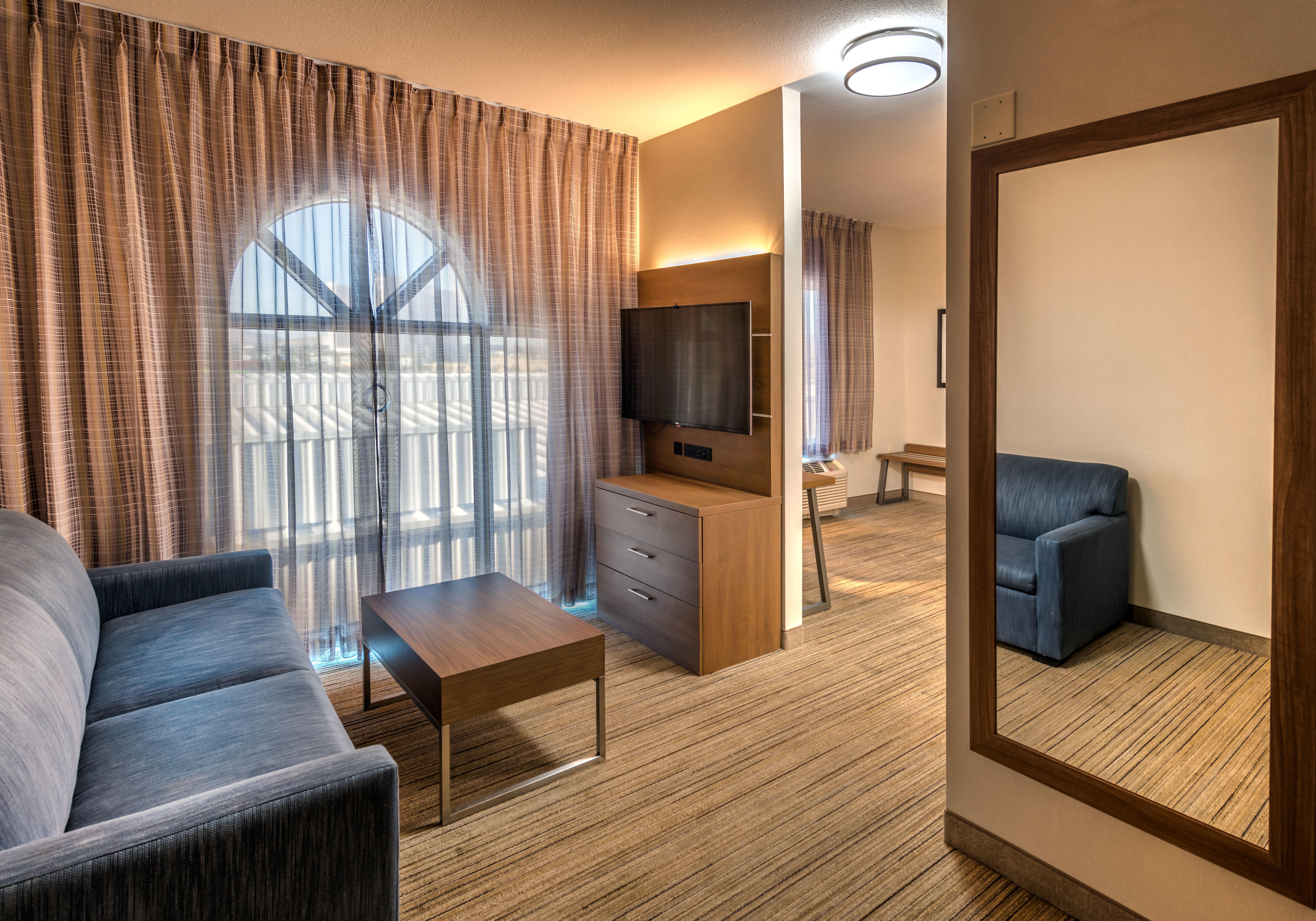 Express Airport By Ihg Hotel Reno